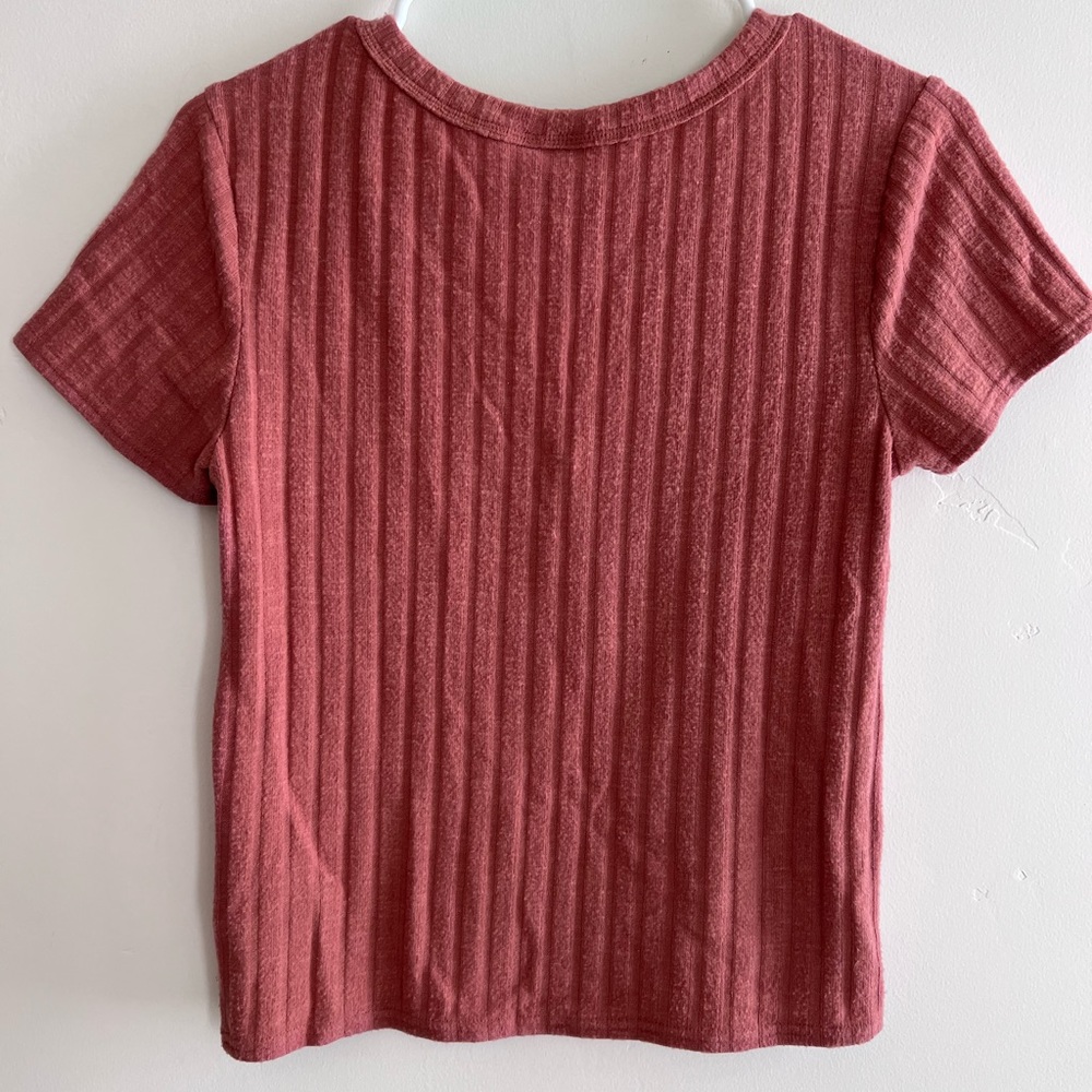 Volcom size Medium Light Red Knit Short Sleeved Top - Picture 2 of 4